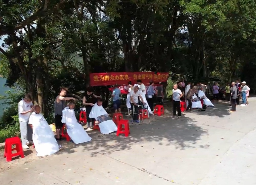 【我为群众办实事】 龙虎瑶族村：爱心义剪暖人心 焕发村民精气神