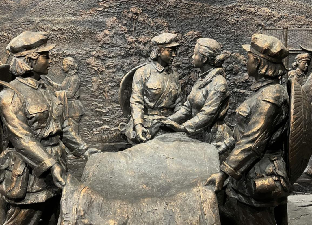 “半条被子”故事发生地启用有上千学位的“芙蓉学校”