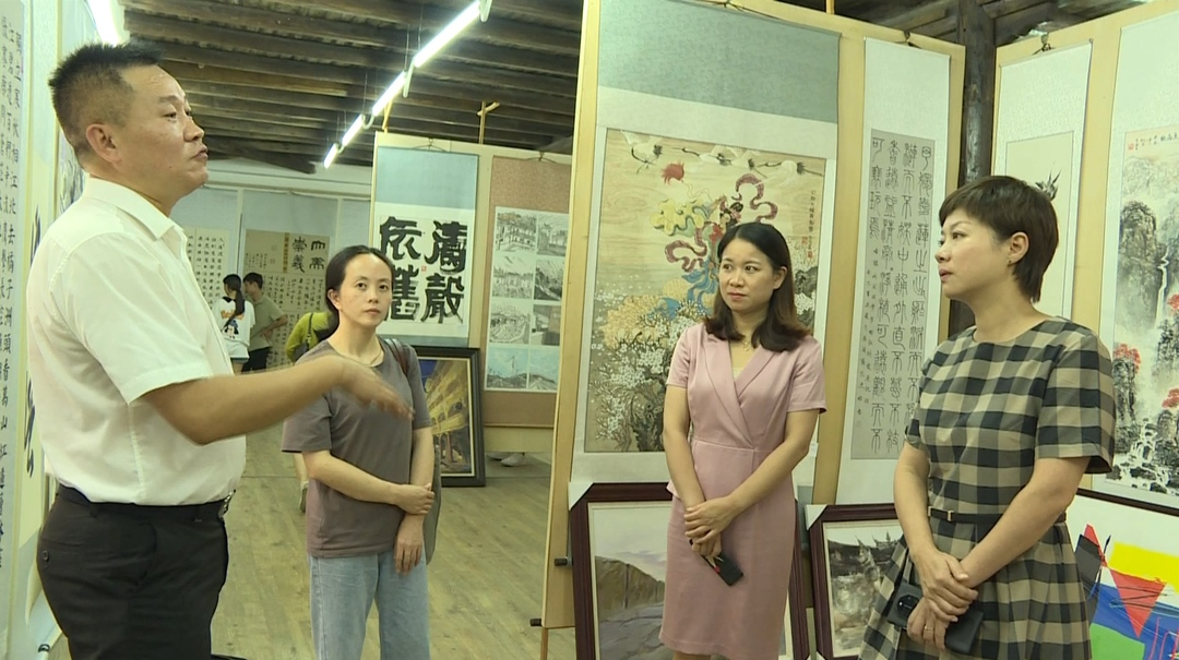 第三十三届湘粤赣边三省三县美术、书法、摄影作品联展开展