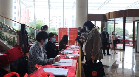 短视频 | 10月25日，政协委员报到