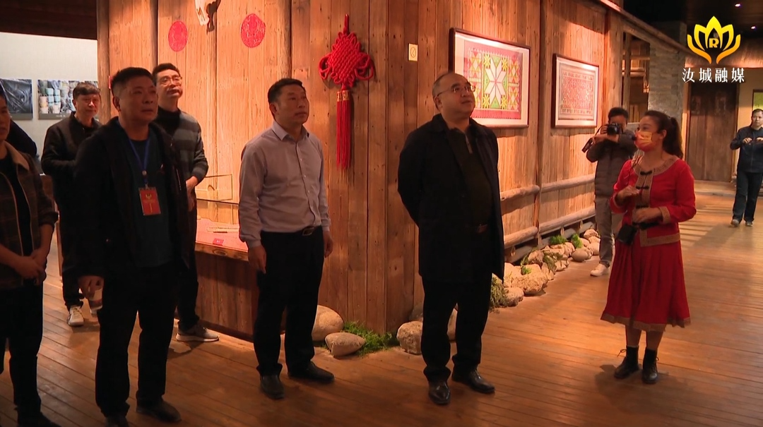 县政协组织农林水活动组委员开展视察活动