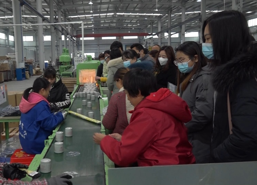 【人人都是营商环境 个个都是汝城形象】服务园区保用工 助力企业人气旺