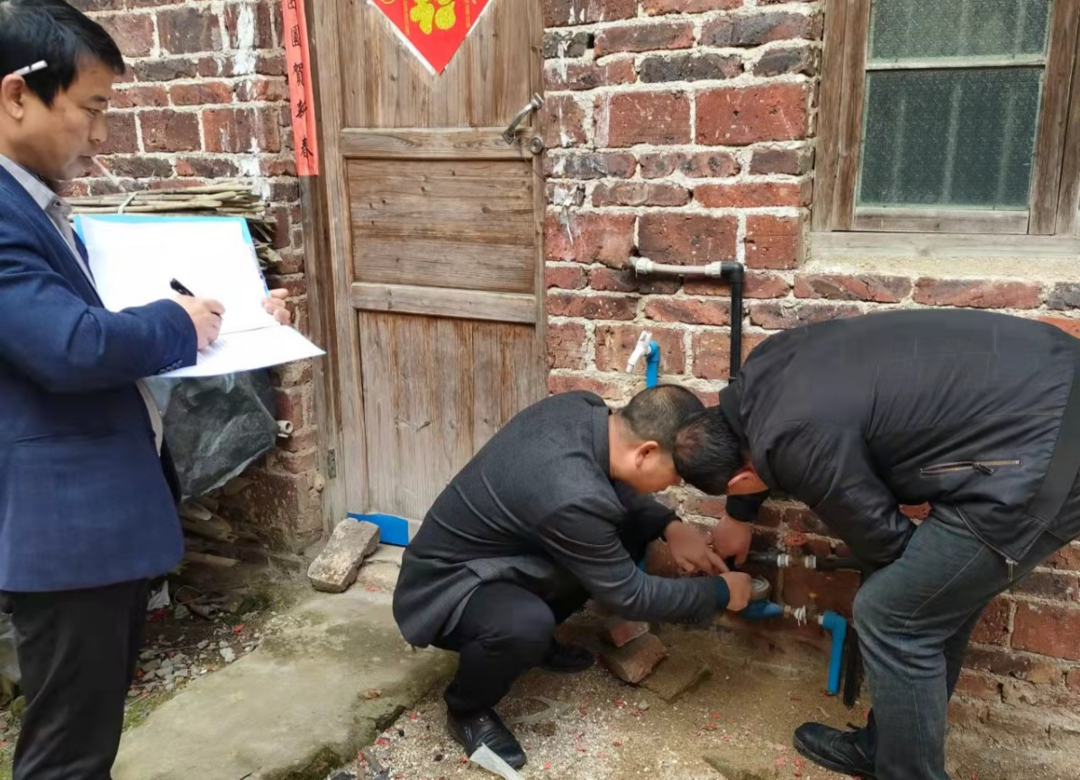 卢阳镇：开展城乡一体化供水管网改造