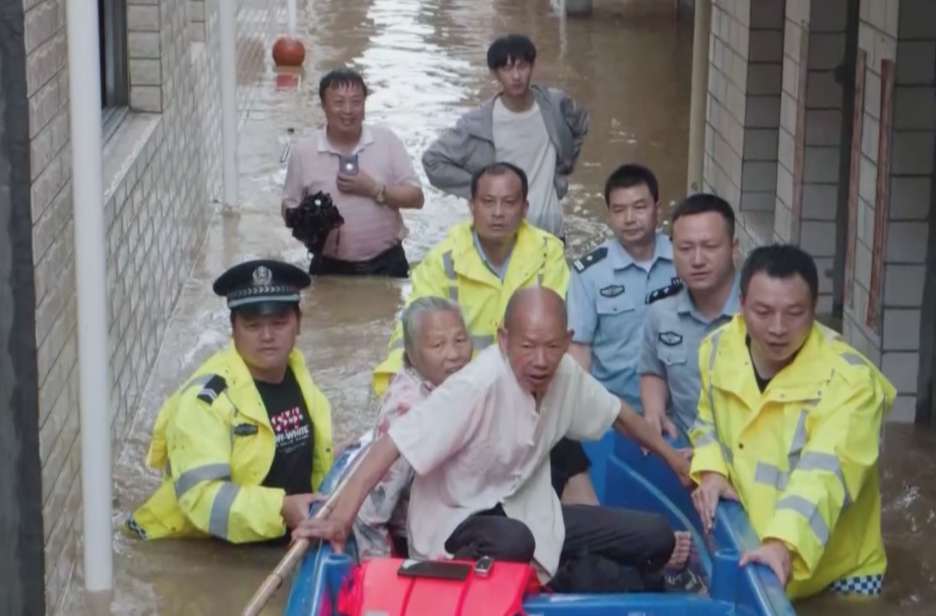 【众志成城 抗洪抢险】卢阳镇全力以赴抗洪抢险保民安