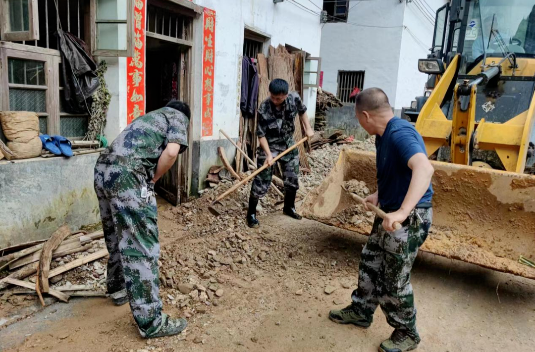 县经济开发区工作队帮扶灾后重建暖人心