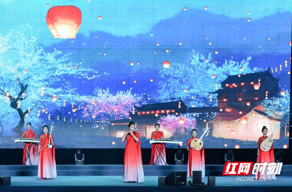 以温泉的名义 “全球郴”向全世界游客发出“泡汤”邀约