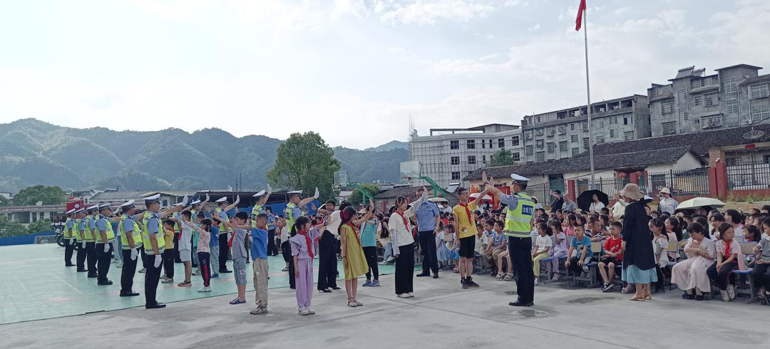 汝城县热水镇：交通安全进校园