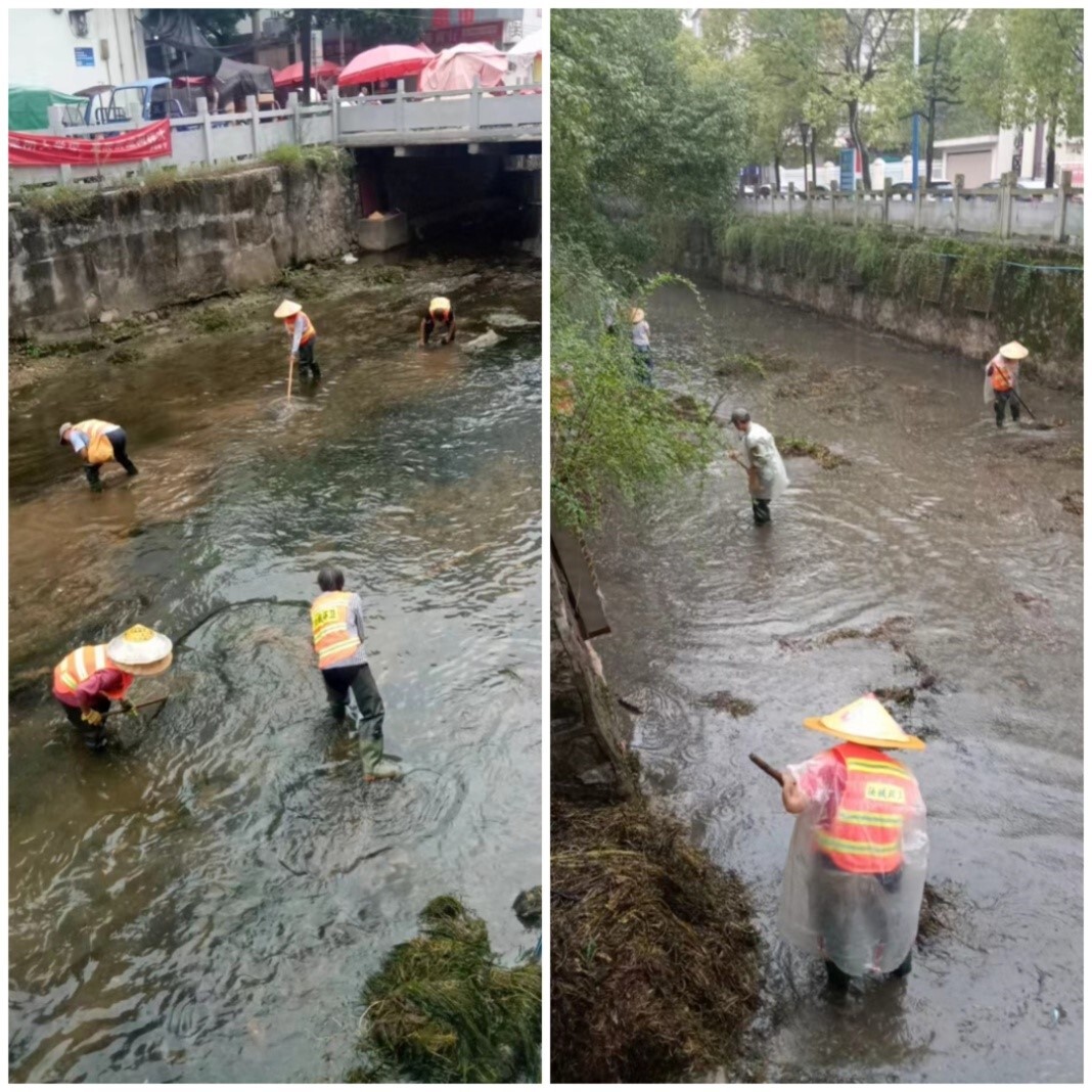 县环卫中心开展河道清理整治活动