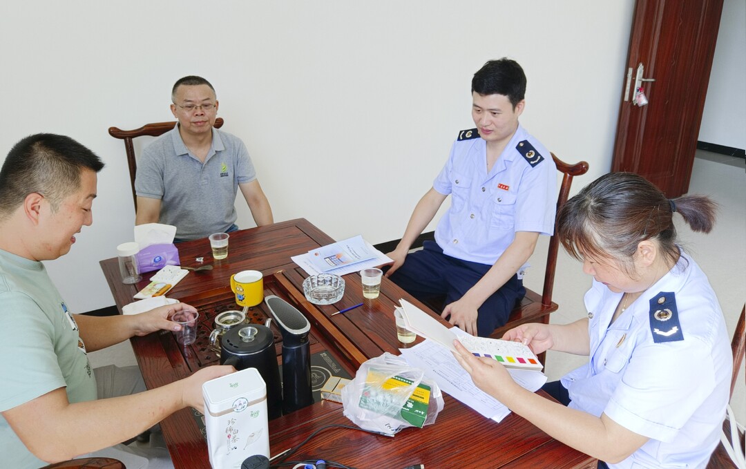 汝城：税费政策宣传进园区 税收惠企政策促发展