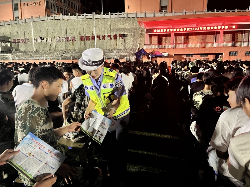汝城县：全力守护校园交通安全