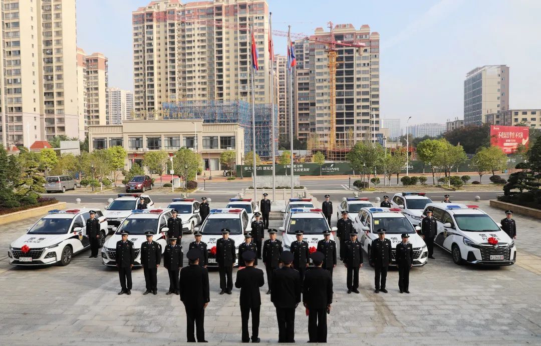12辆新车“入警”，汝城县公安局举行新警车发放仪式