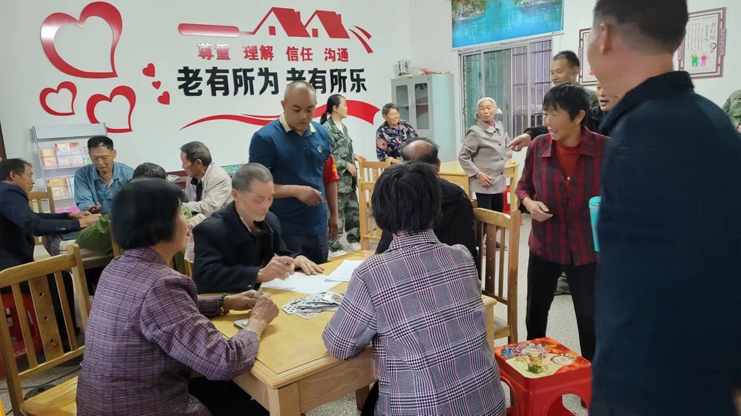 土桥镇网格员开展禁毒宣传