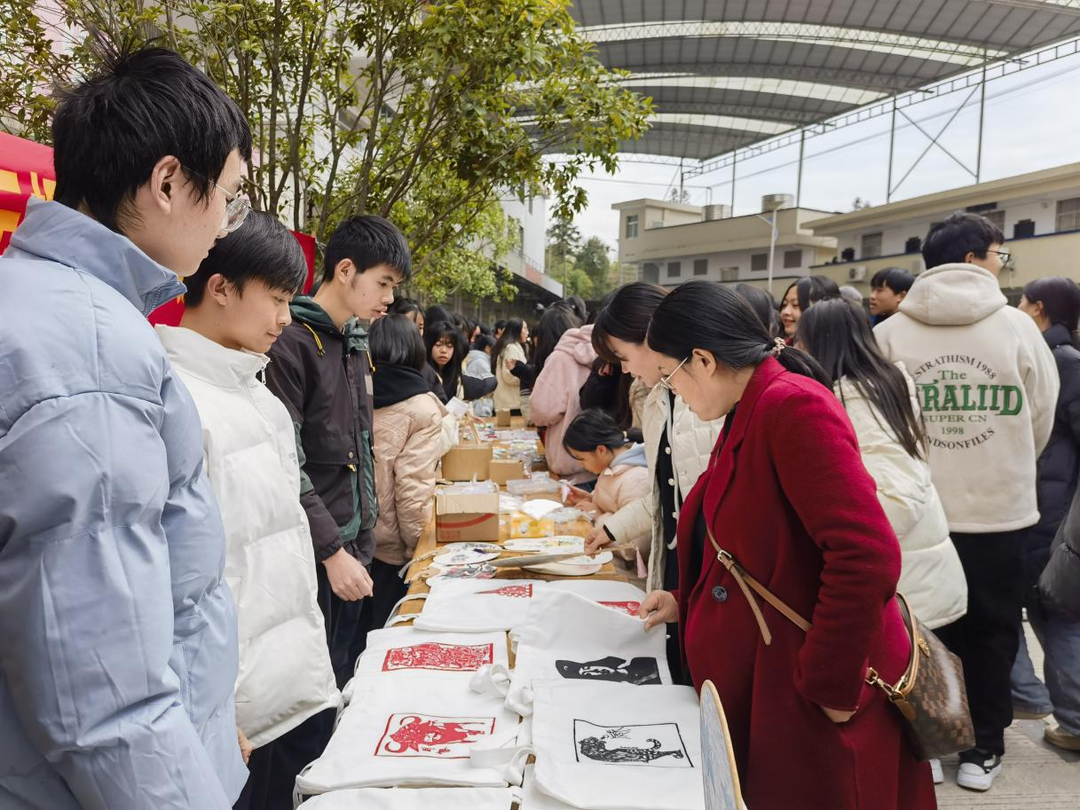 汝城县第三中学第四届艺术节火热进行