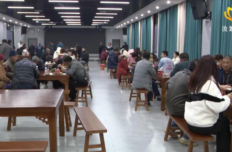 900多名滞留旅客 汝城暖心接运安置