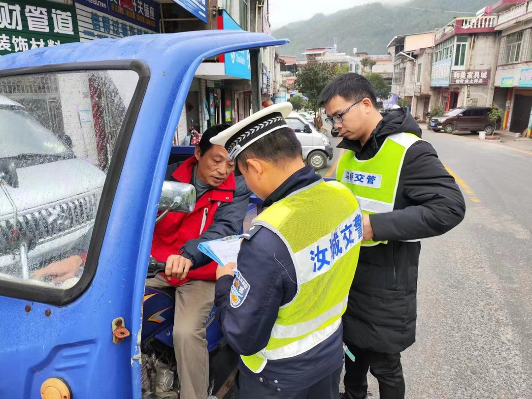 马桥镇：发挥退役军人、民兵作用 护航春运返乡路