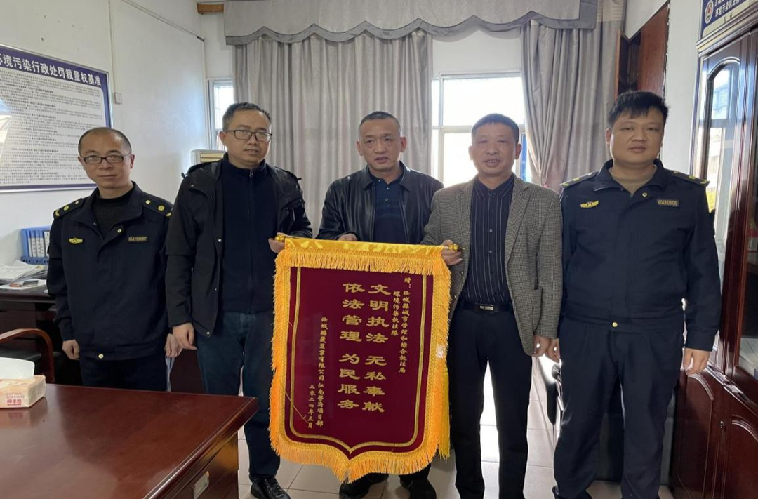 汝城县城管局：守一江碧水护清流
