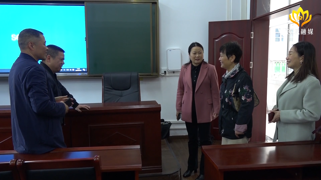 邝贵娥调研指导县老干部大学开学工作