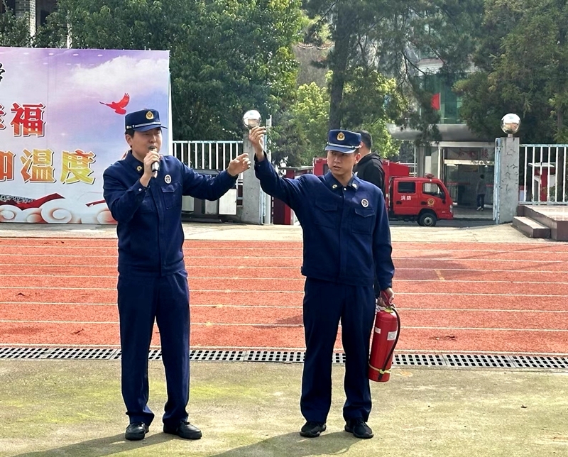 应急演练进校园 安全知识护成长