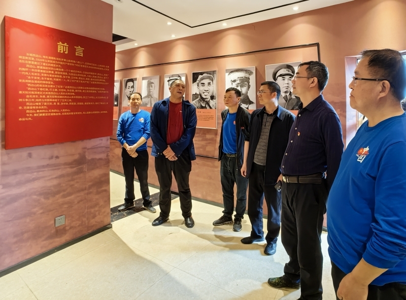 县医疗保障事务中心赴南洞乡西边山开展主题党日活动