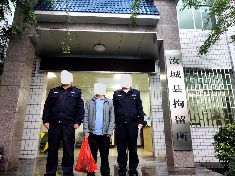 阻碍交通执法 驾驶人被拘5日