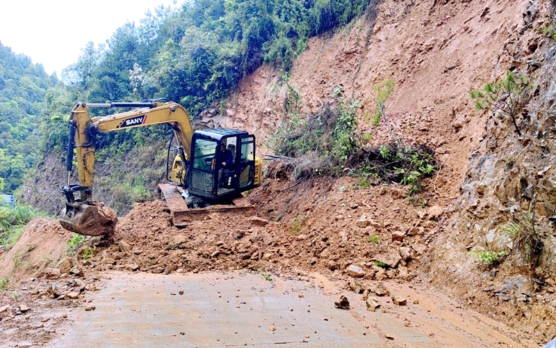 延寿瑶族乡：清除道路塌方 保障民生福祉