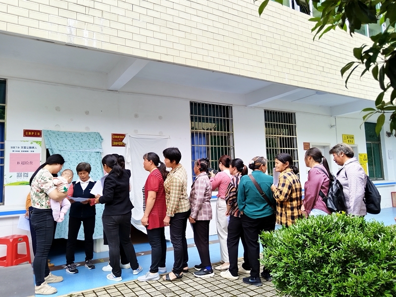 贴心服务护健康 “两癌”筛查送下乡
