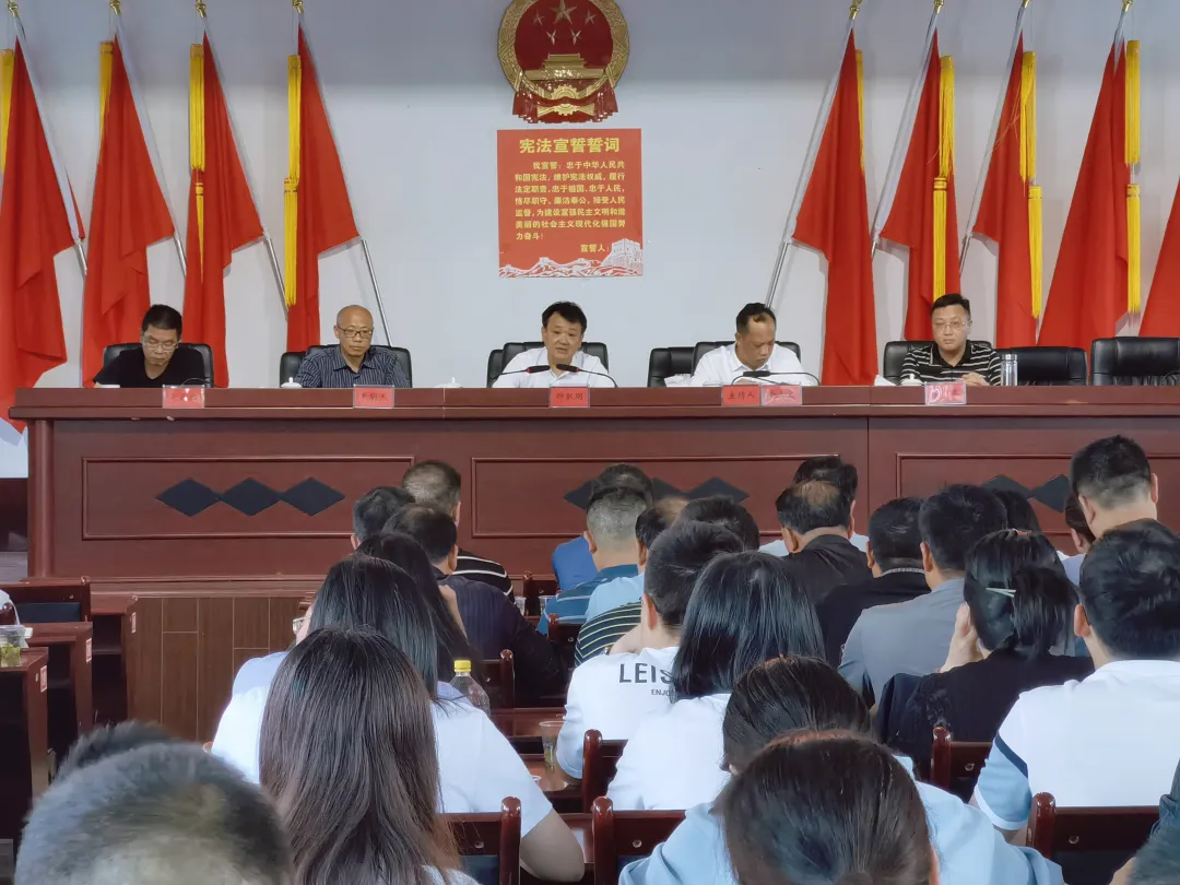 钟驭明到卢阳镇开展《中国共产党纪律处分条例》学习辅导