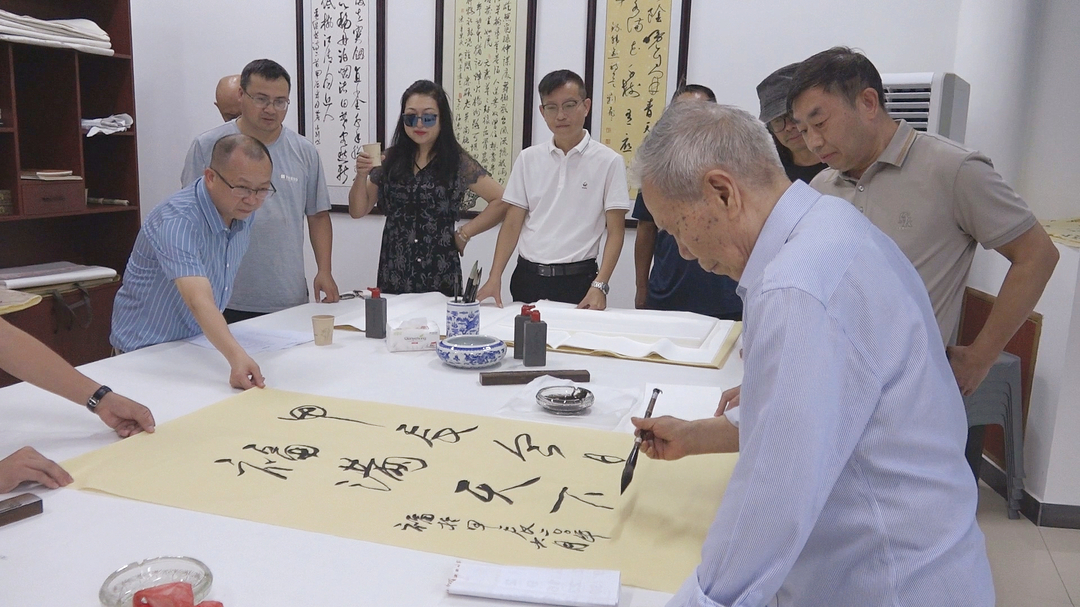 汝城县老干部（老年）书画协会举行庆“七一”书画笔会