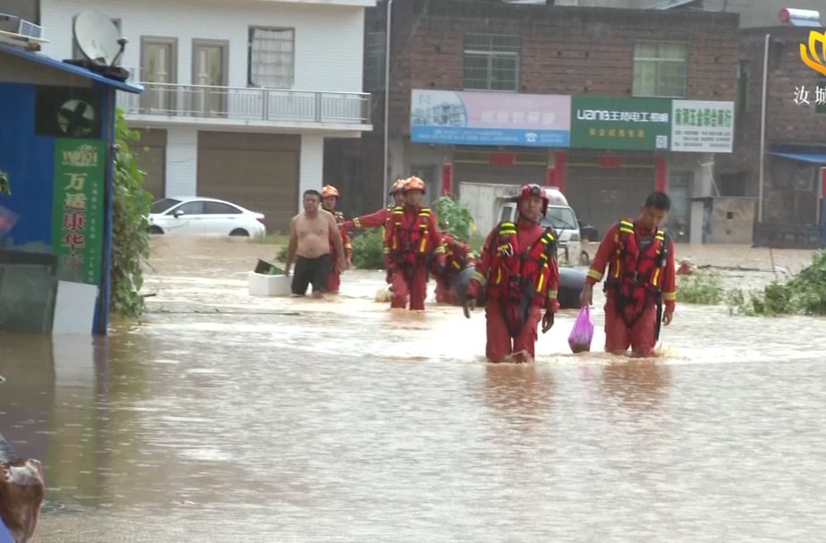 迎战台风“格美”！消防在行动