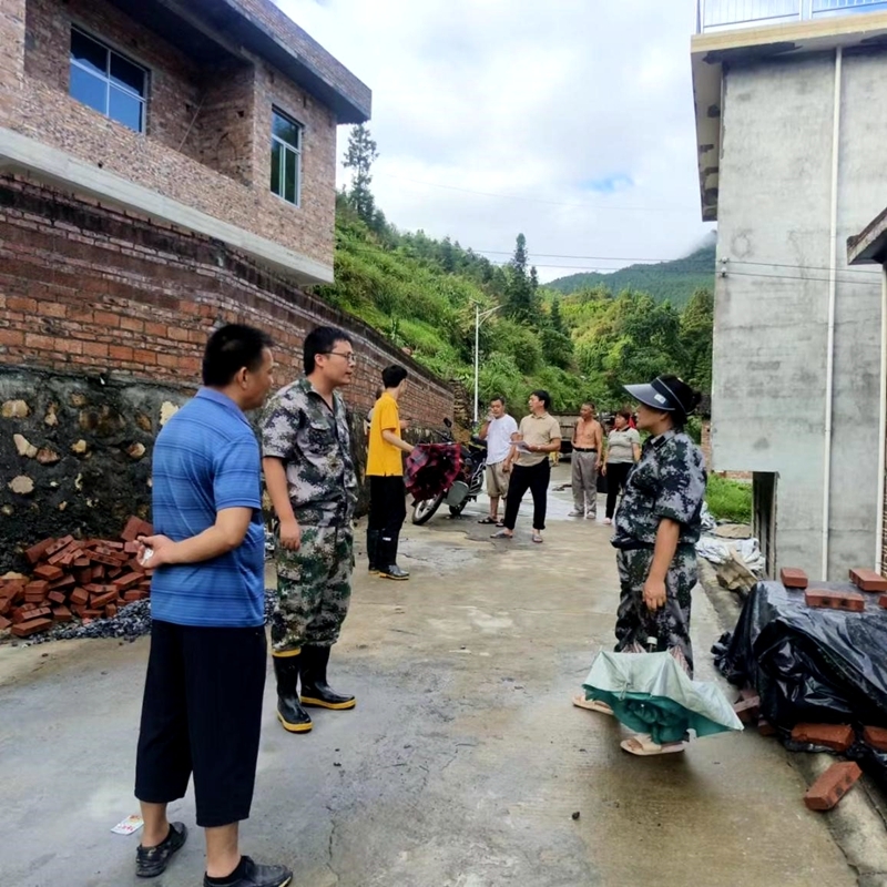 应“汛”而为  在一线防汛抗灾中彰显“纪检力量”