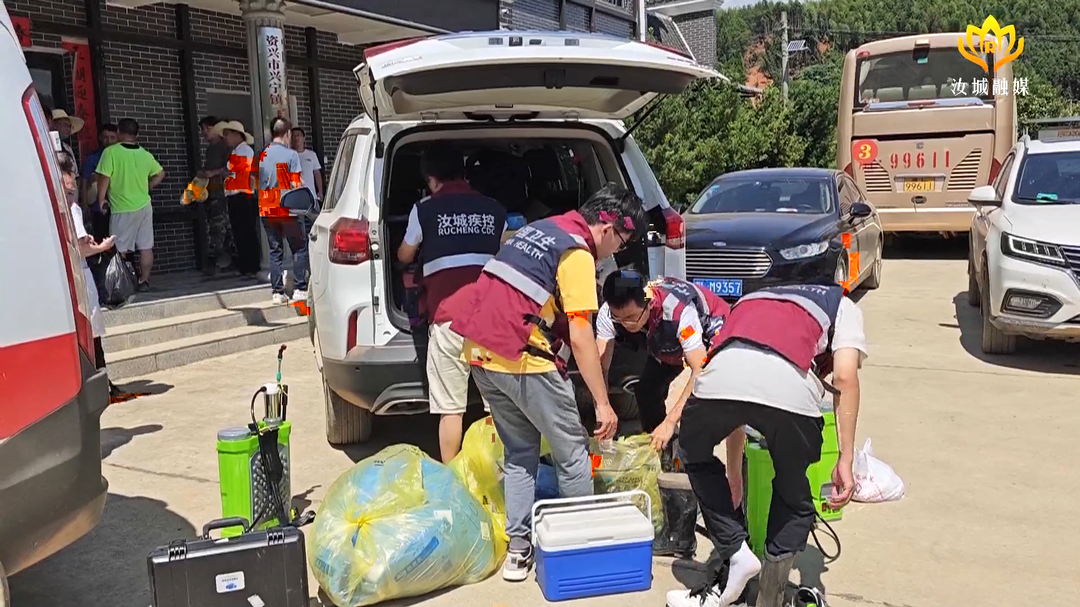 众志成城 防汛抗洪︱我县对口帮扶资兴工作队全面投入灾后恢复重建和抢险救援工作