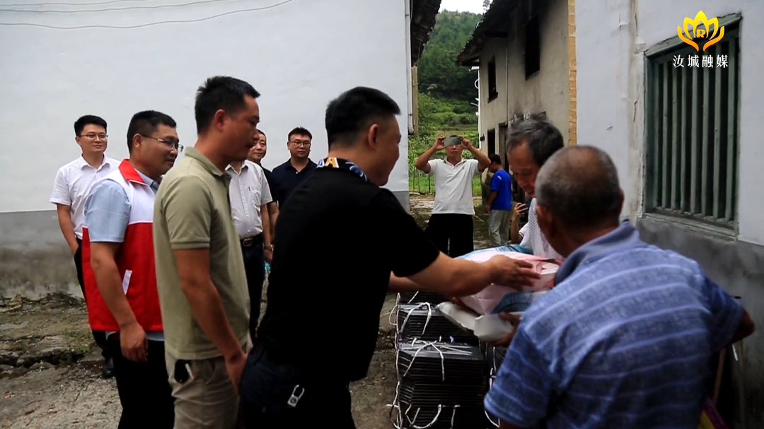 广东湖南郴州商会向汝城受灾乡镇捐赠22.34万救灾物资
