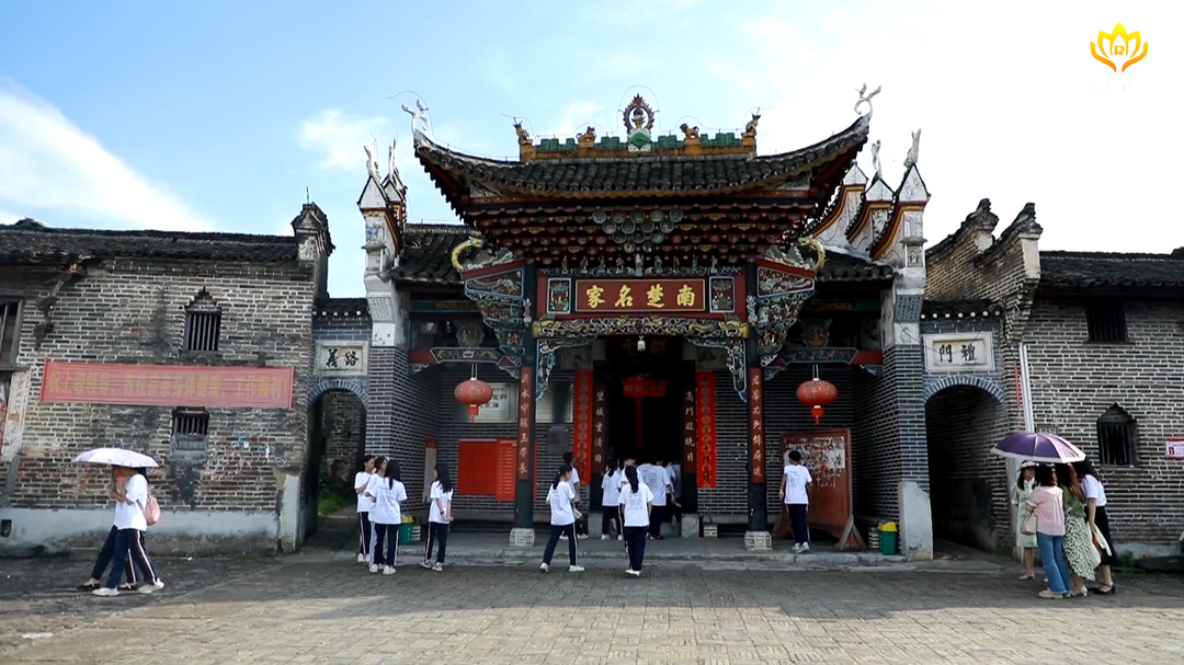 【做强“三大引擎”  加速汝城发展】土桥镇：古味建筑焕发新生机 绿色民宿助民增收