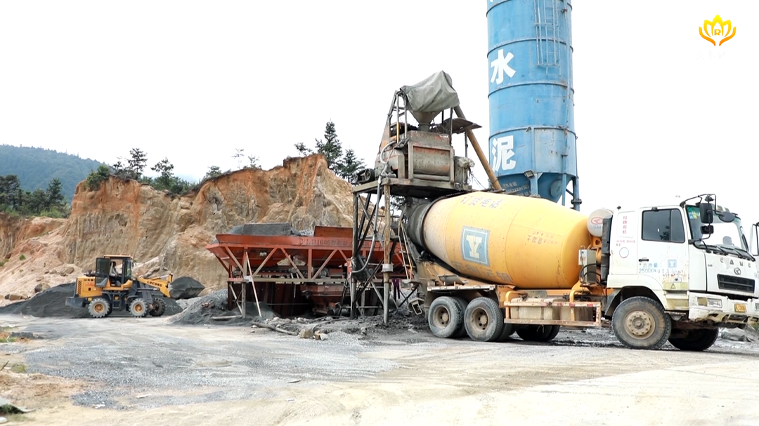 【做强“三大引擎” 加速汝城发展】国庆假日抓紧干 项目推进不停歇