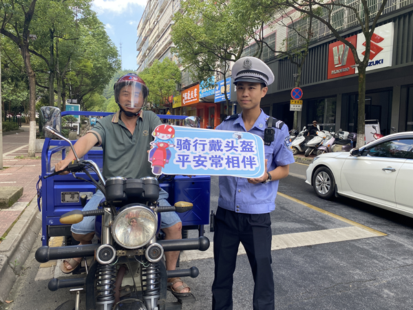 汝城：织密交通安全防护网 共筑群众出行路