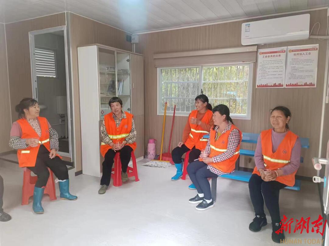 汝城县：为370余名环卫工人“巡”好爱心驿站