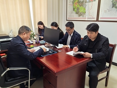 沙洲管委会：共读一套书 提升干部素质