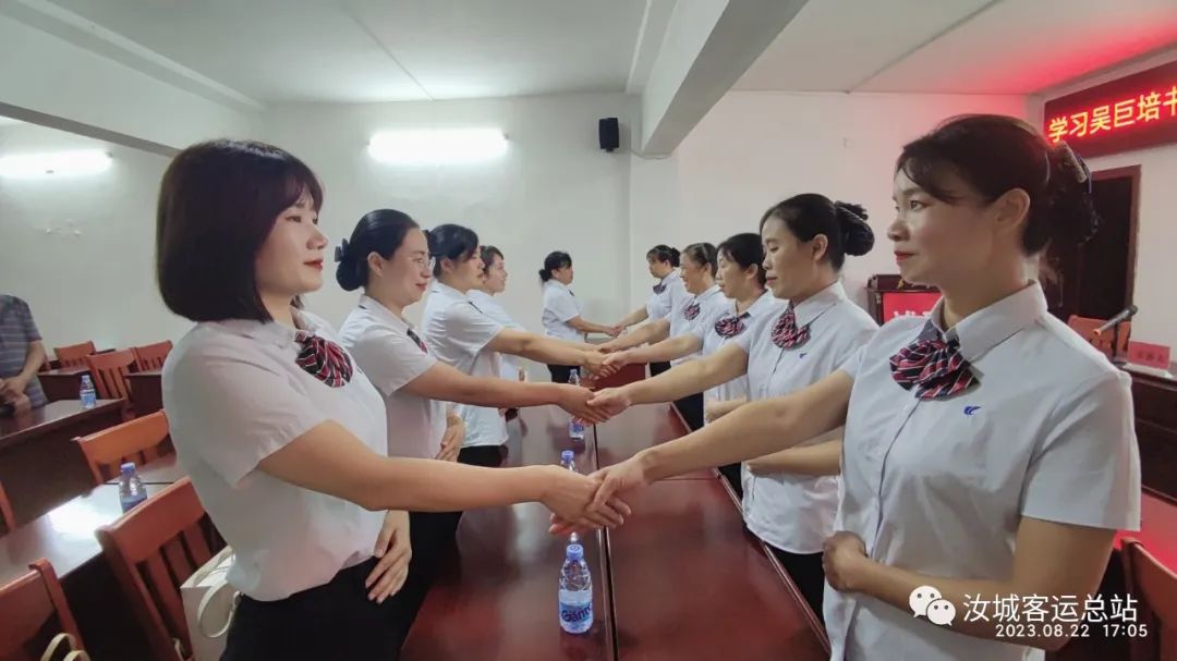 汝城：开启军人优待证免费乘坐公交服务