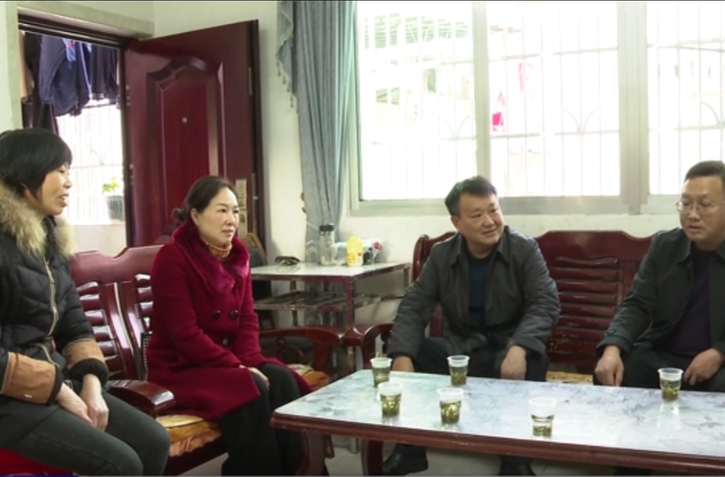 入户走访解民忧 “两癌”救助暖妇心