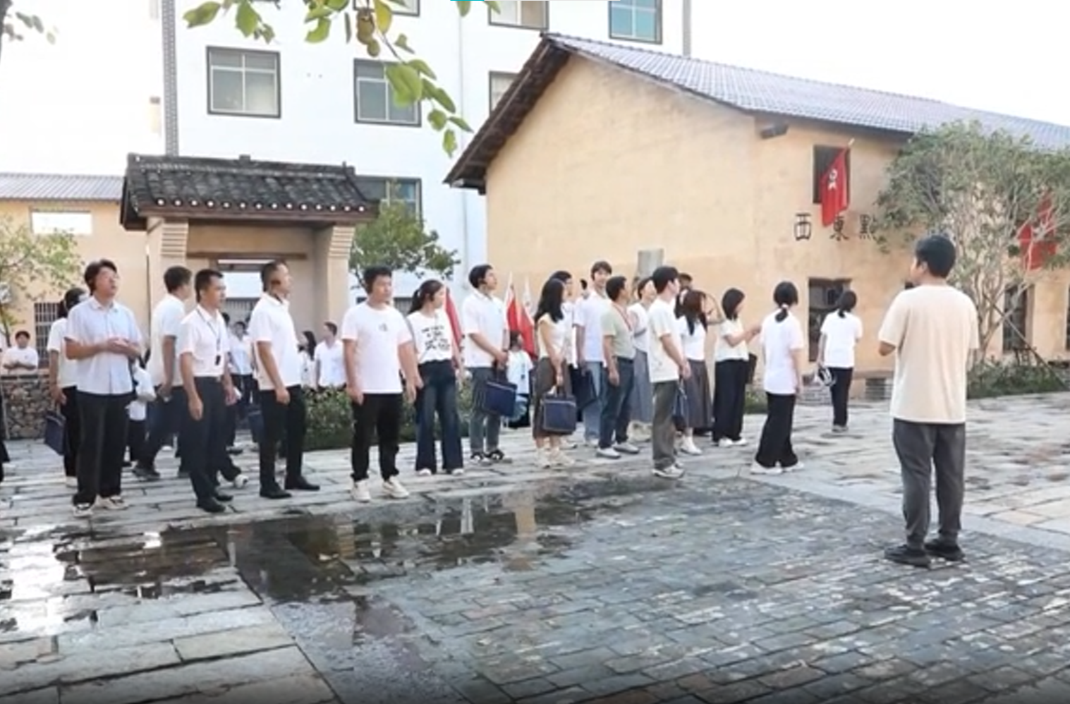 汝城县260名新进国家工作人员开启“初心之旅” 扣好职业生涯“第一粒扣子”
