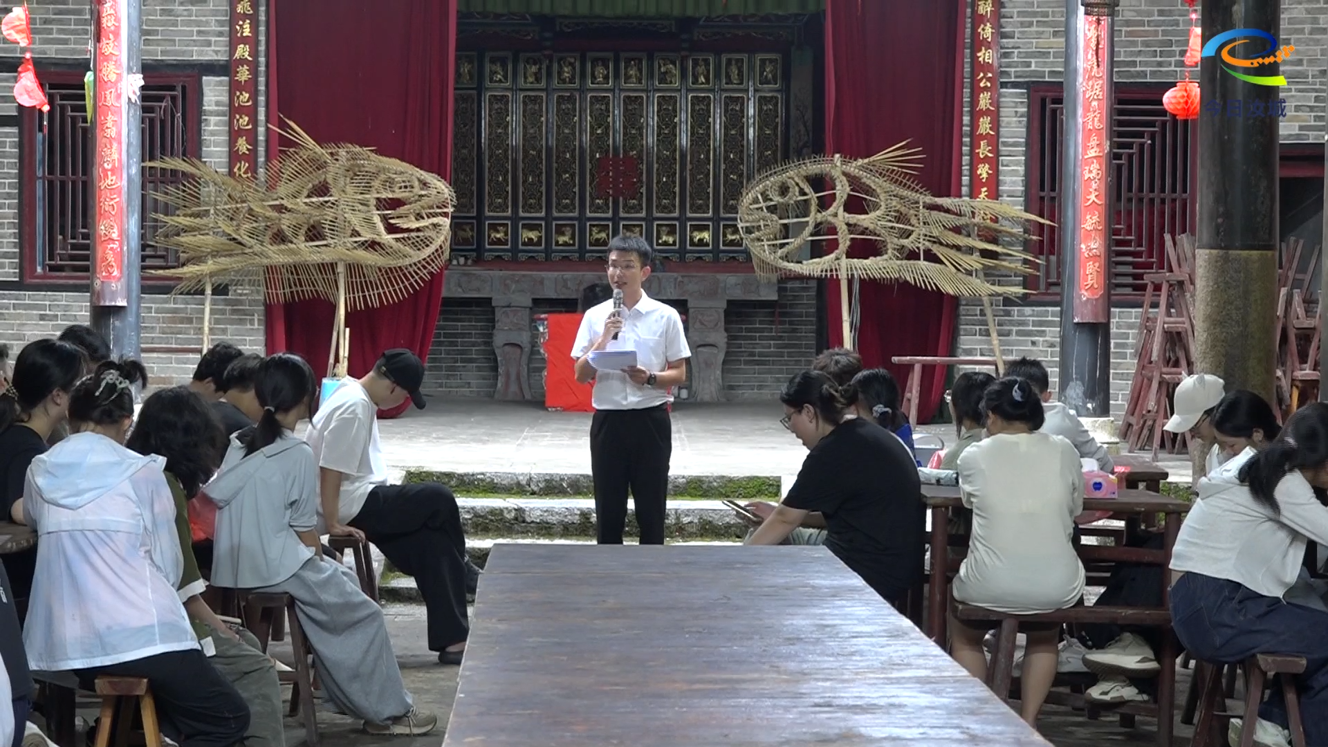 华南师范大学美术学院实习实践基地在我县揭牌成立