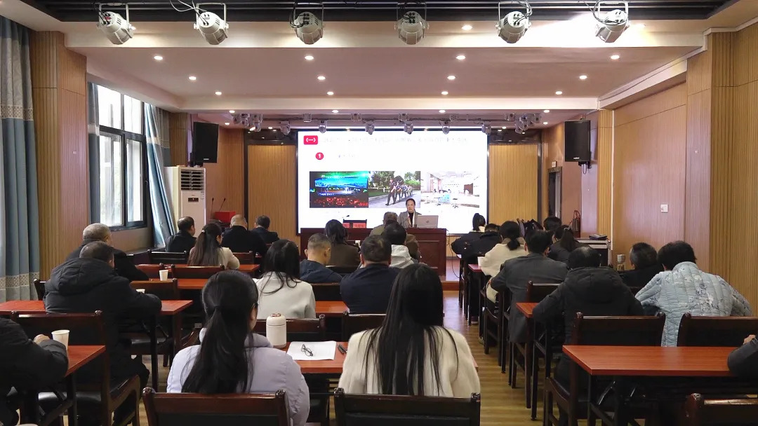 【学习贯彻党的二十届四中全会精神】县委宣讲团到群团组织开展宣讲