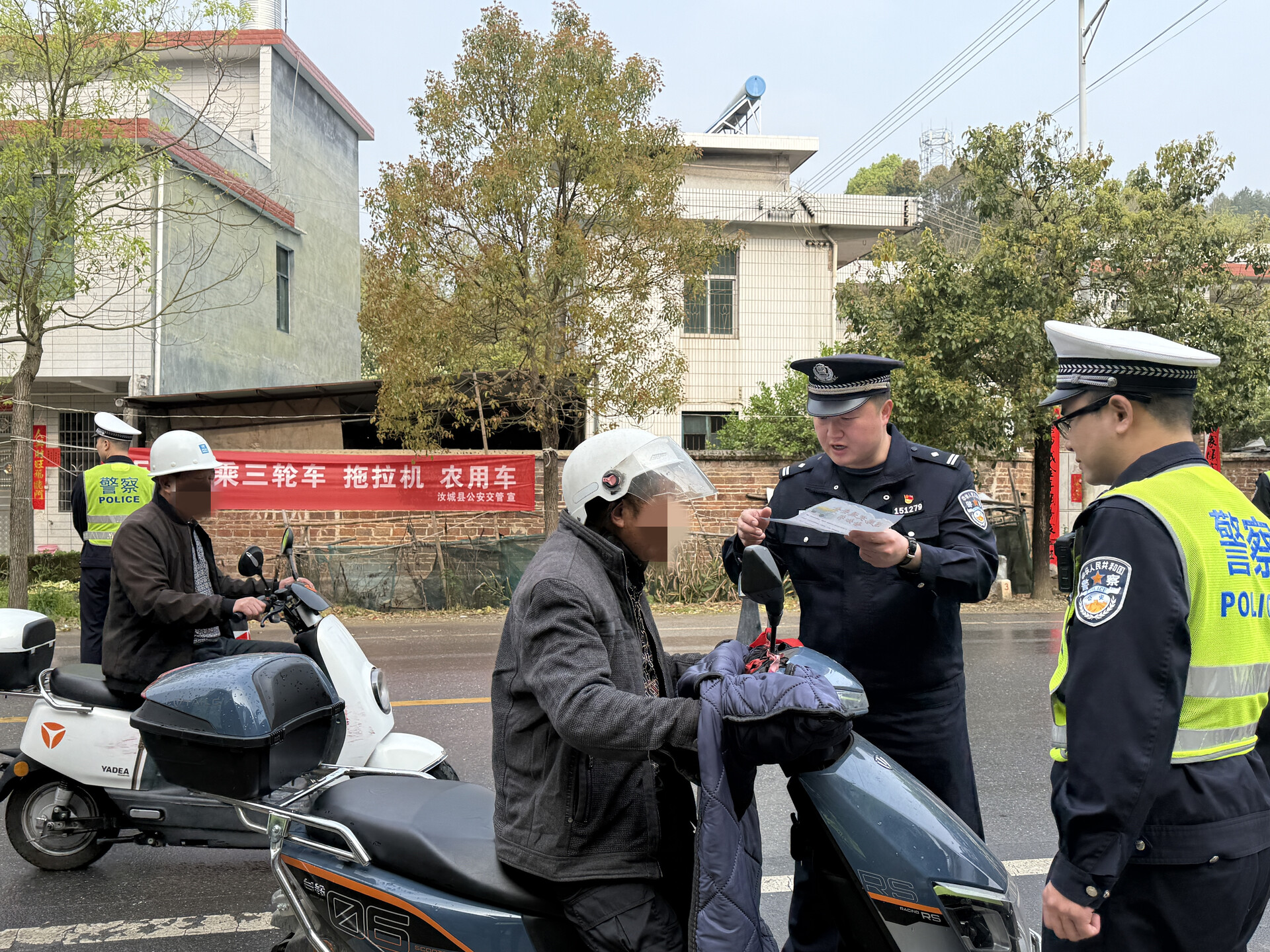 汝城县：联合执法齐发力 筑牢道路交通安全防线