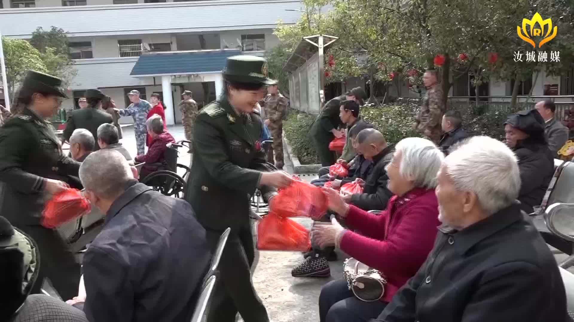 【解放思想拼命干 干出汝城“十大变化”】传承“半条被子”精神  沙洲民兵学雷锋树新风