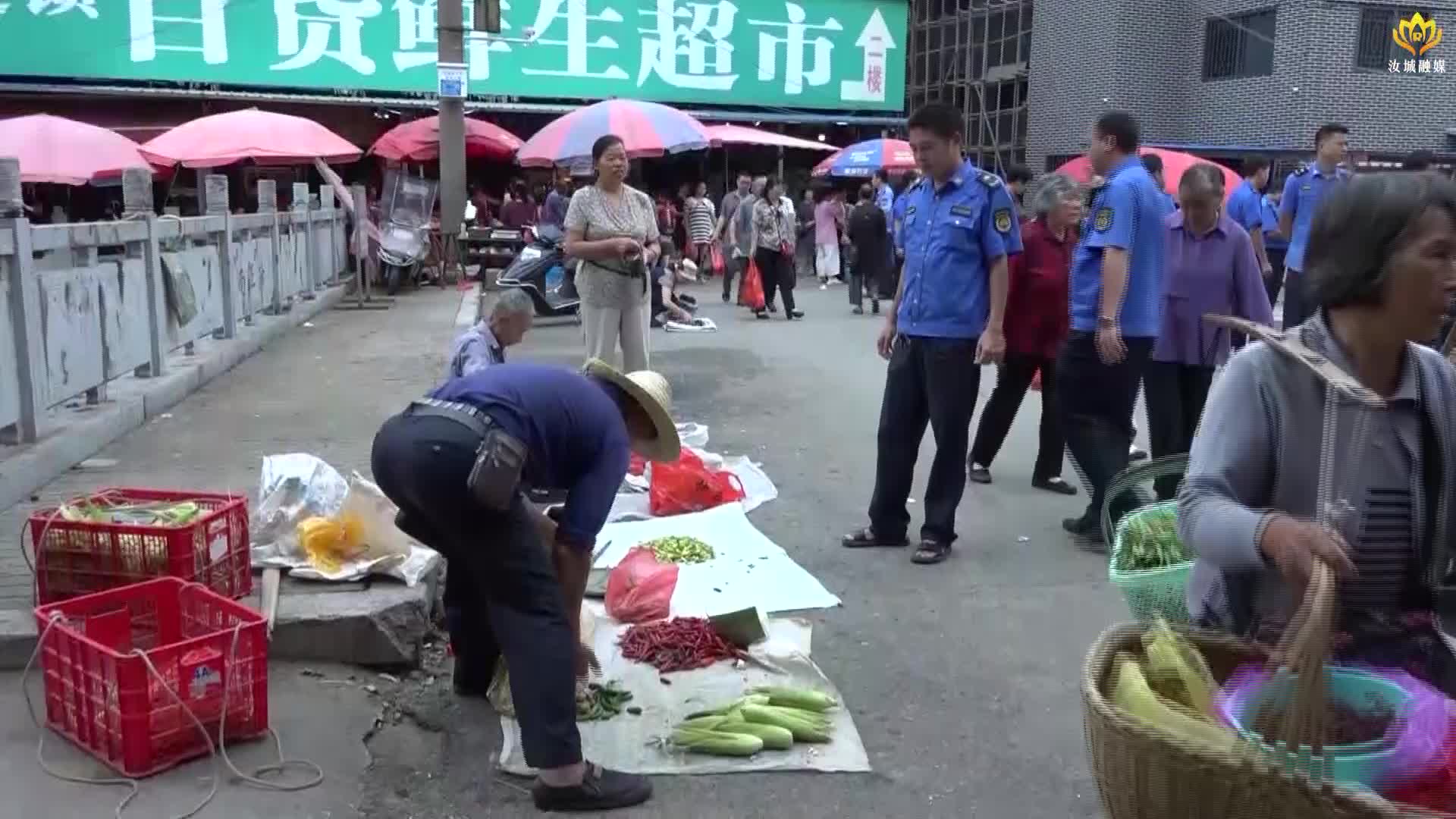 县城管局多措并举开展市容秩序整治