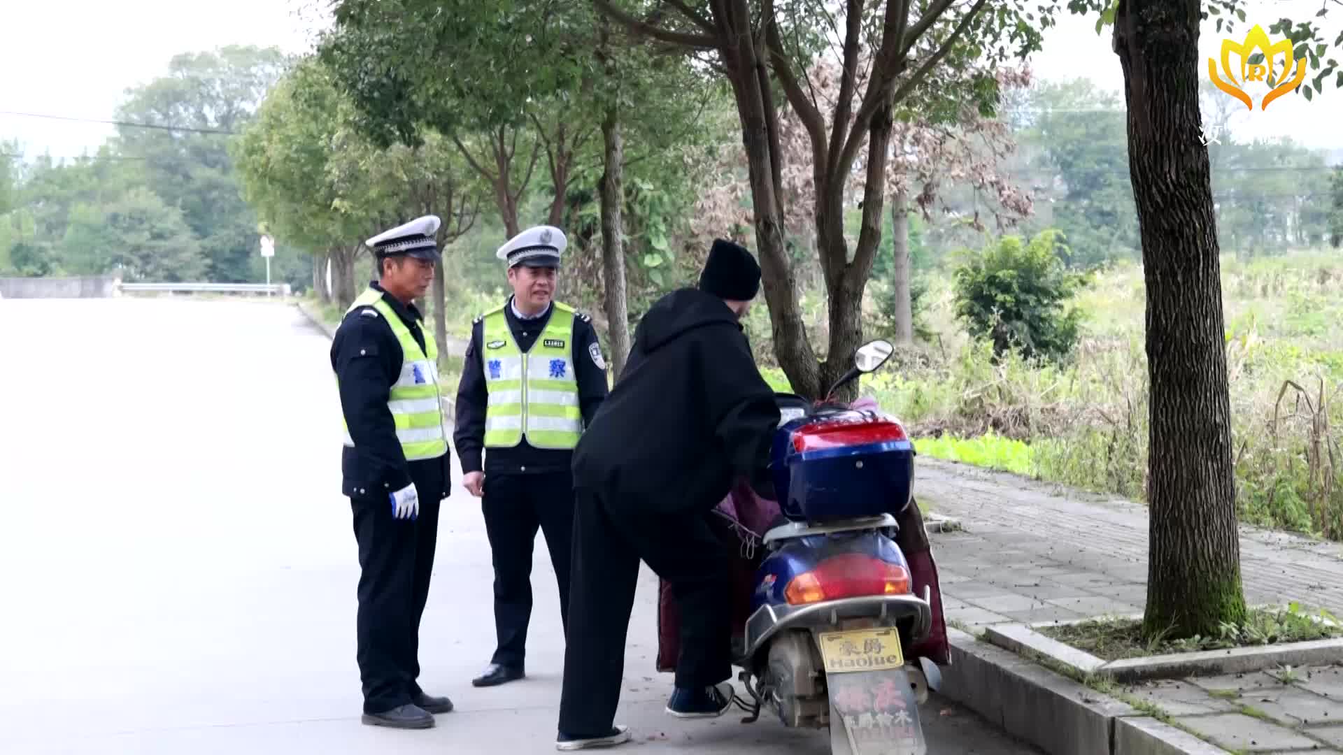 泉水镇：持续开展“戴帽工程”整治 确保群众安全出行