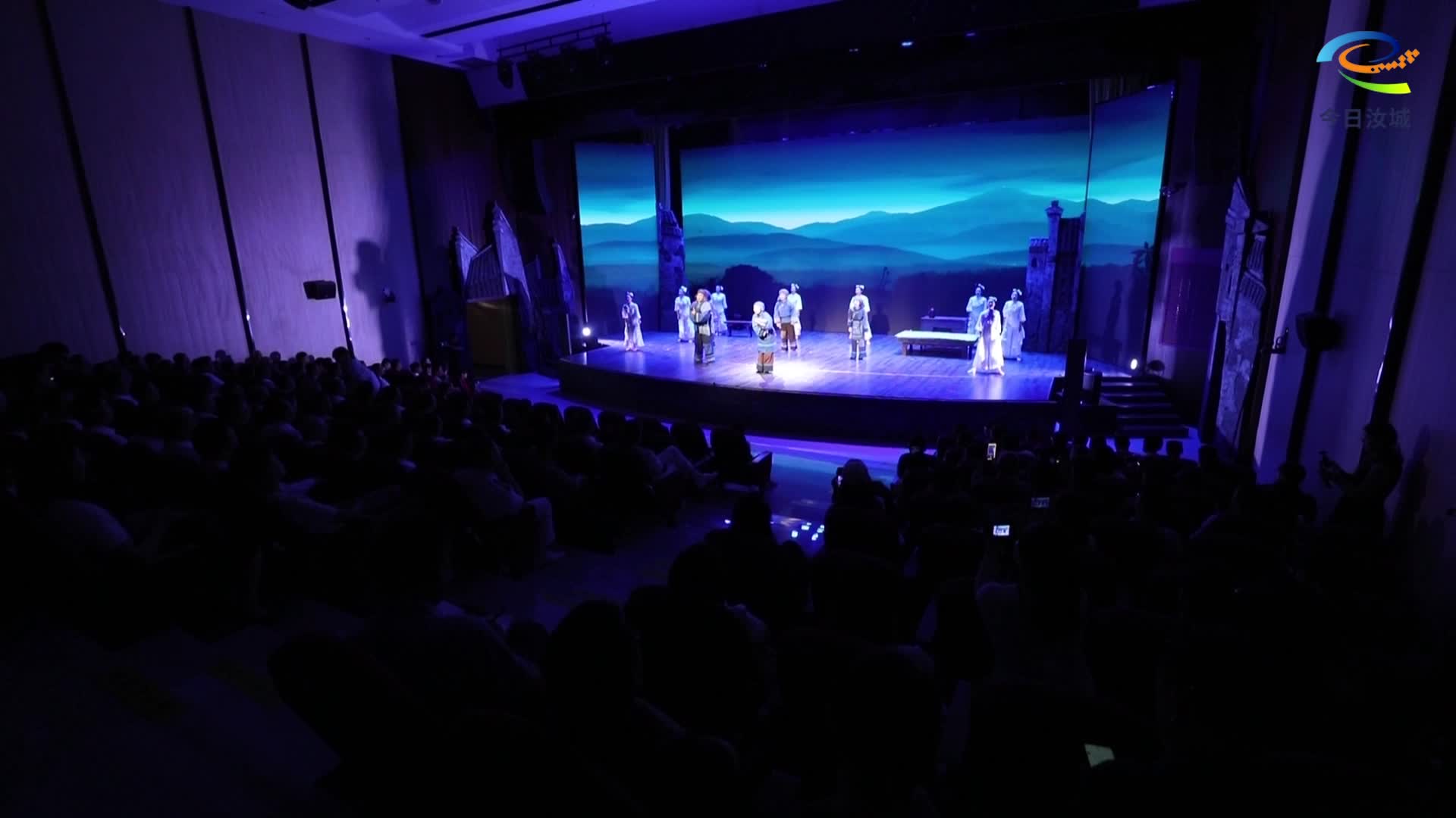 原创音乐剧《等你在沙洲》首演反响热烈