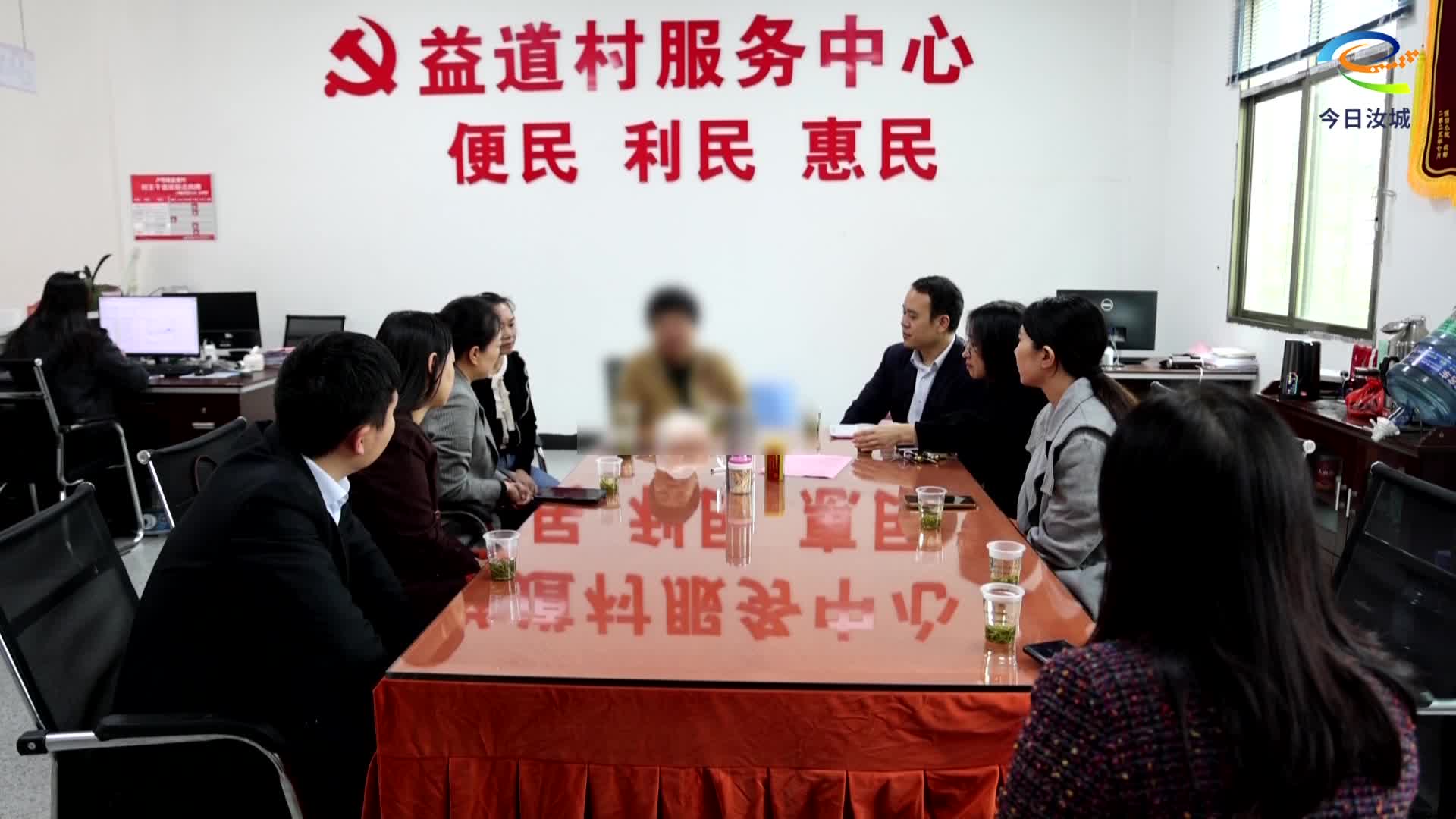 县妇联开展“两癌”妇女走访慰问活动