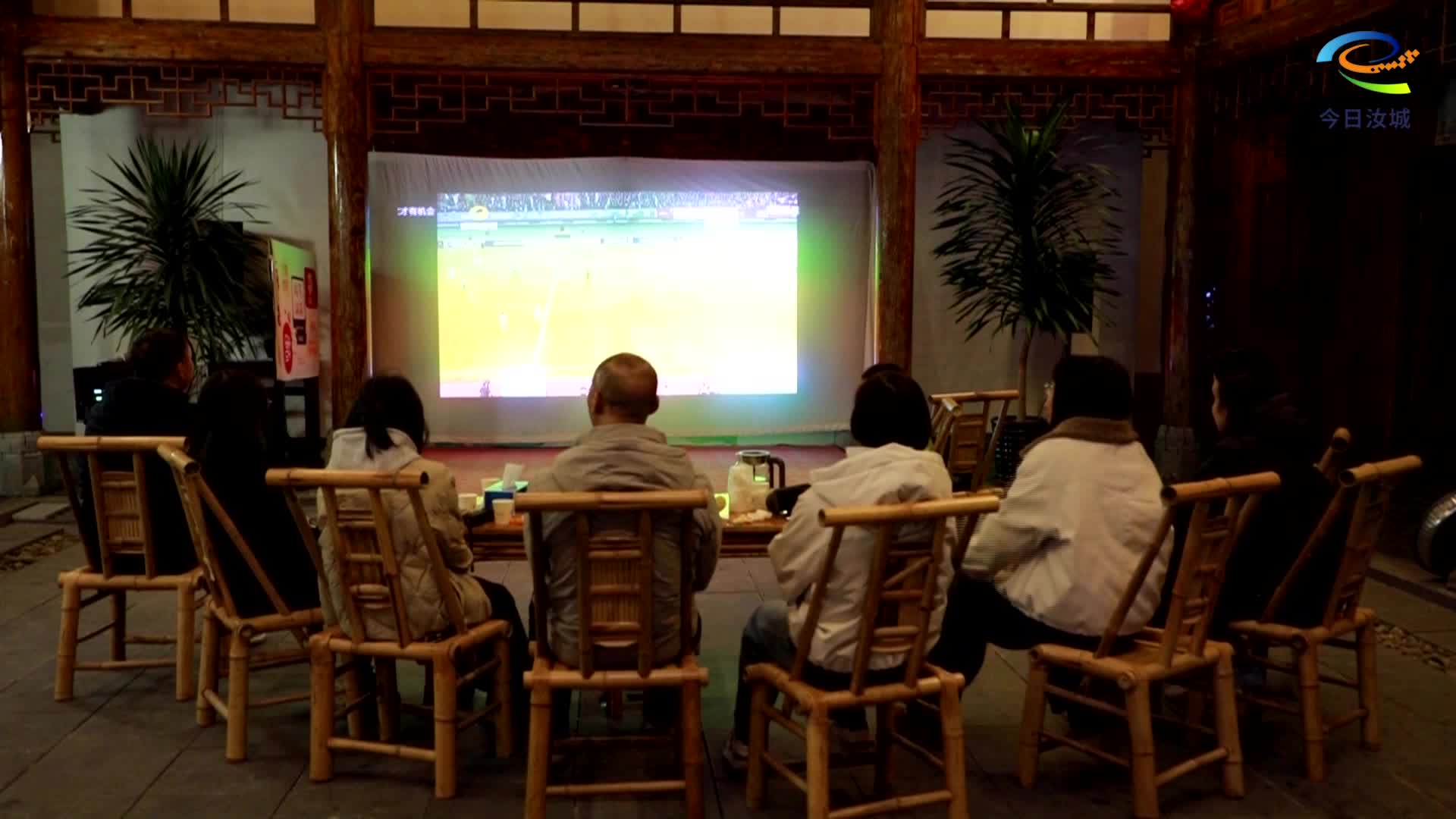 上黄门老街“第二现场”燃情助威