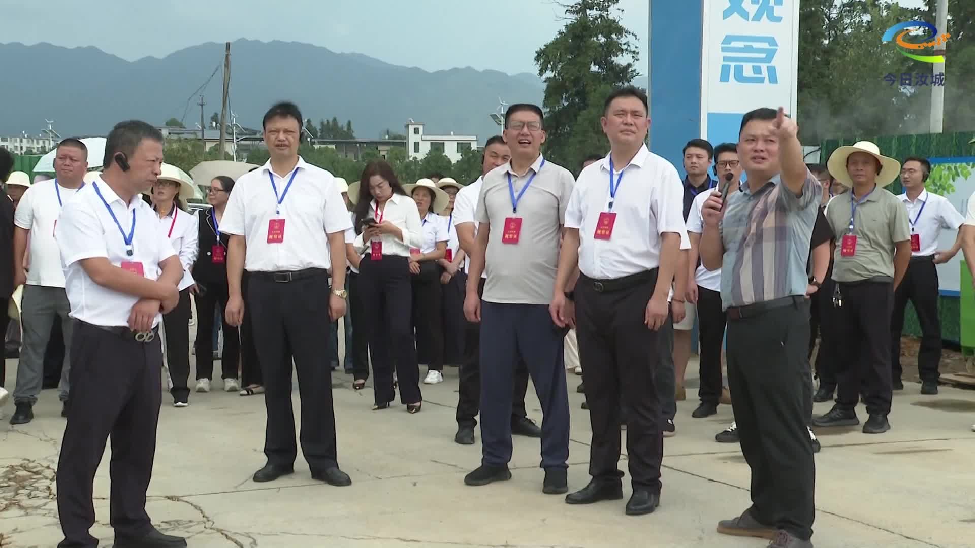 我县开展第十九届人大代表集中视察和初任培训